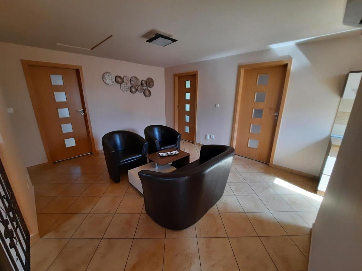 Oereghegy Vendeghaz Apartment Egerszalok Ngoại thất bức ảnh