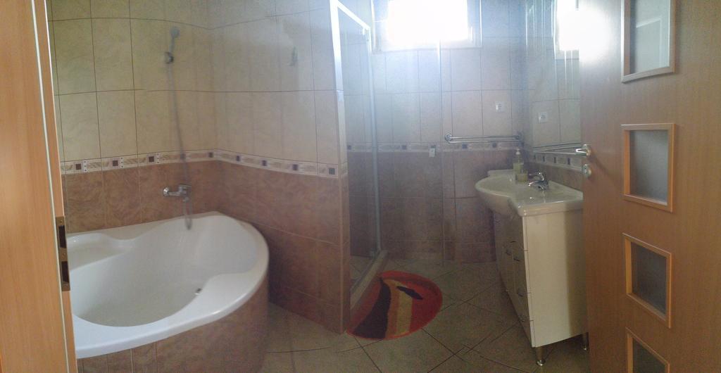 Oereghegy Vendeghaz Apartment Egerszalok Ngoại thất bức ảnh